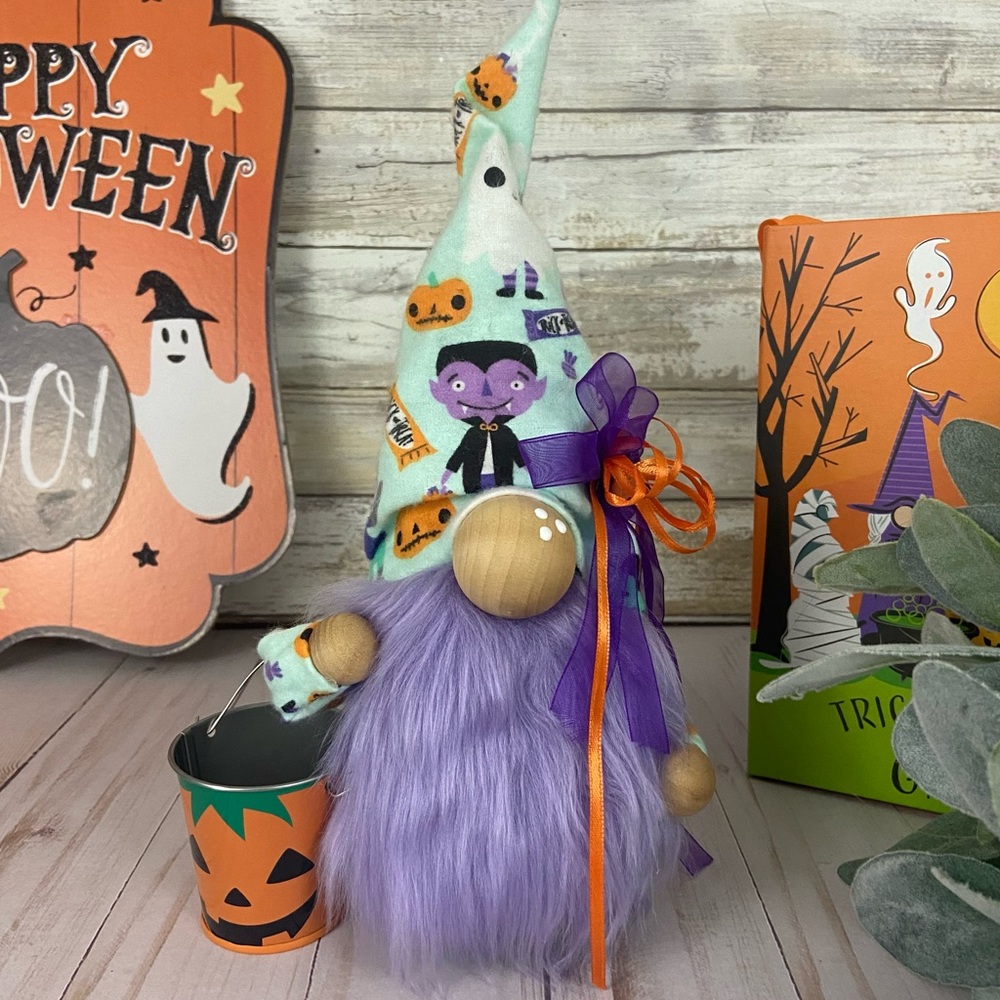🚫SOLD🚫 Halloween Gnome Handmade Dracula Flannel Cotton Faux Fur Purple Cottage - Picture 1 of 11